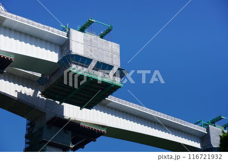 新名神の巨大な建設現場 116721932