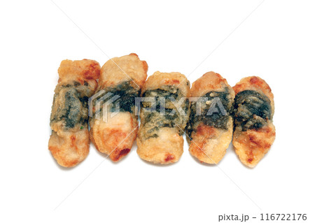 梅シソ巻き鶏の唐揚げ【白背景・切り抜き】 梅シソ巻き鶏の唐揚げ【白背景・切り抜き】 116722176