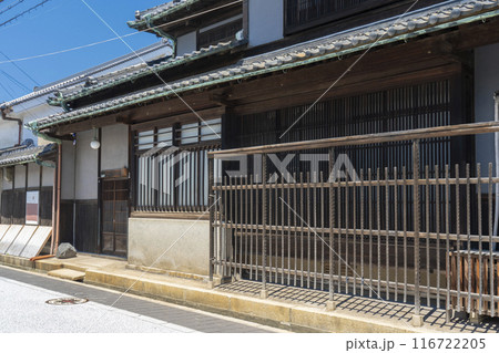 大阪　岸和田市本町　旧紀州街道沿いの街並み 116722205
