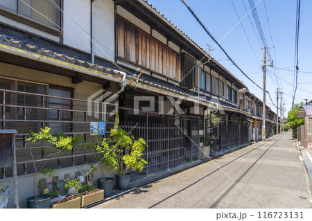 十六軒長屋　（大阪府岸和田市岸城町） 116723131