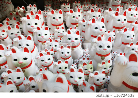 豪徳寺の招き猫　東京都世田谷区 116724538