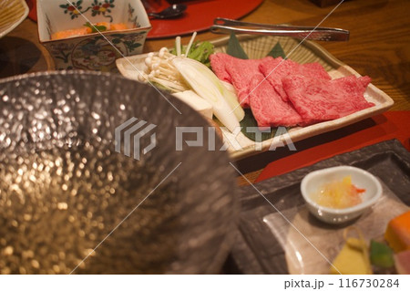 贅沢なA5ランク飛騨牛のしゃぶしゃぶ 116730284