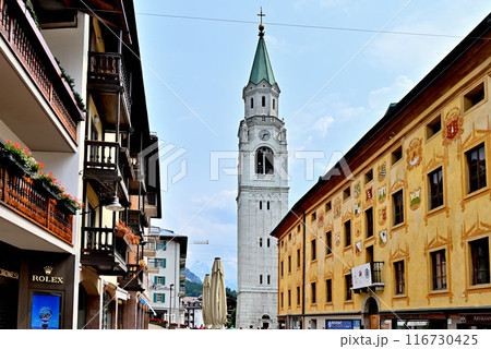 コルソ･イタリア通りからの旧市役所と鐘楼 116730425