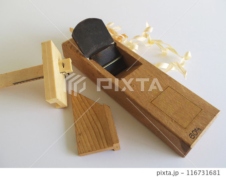 カンナと大工道具 工具 木工 116731681