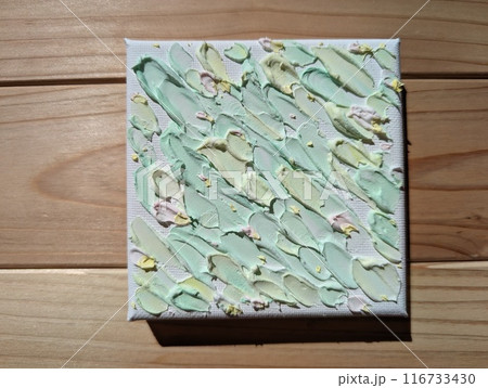 木目の木目のテーブルに置いたお花畑のアート 木目の木目のテーブルに置いたお花畑のアート 116733430