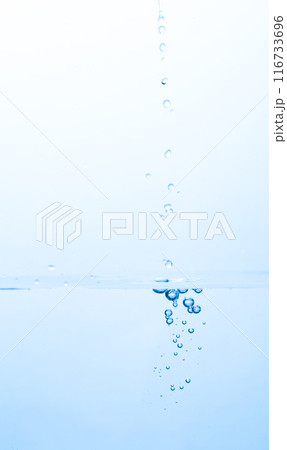 水の中の泡 116733696