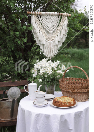 garden and tea party 116735370