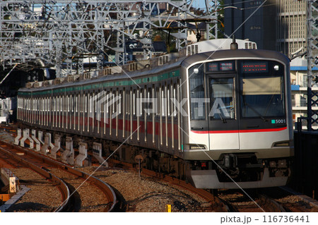 通勤電車 東急田園都市線 5000系 116736441