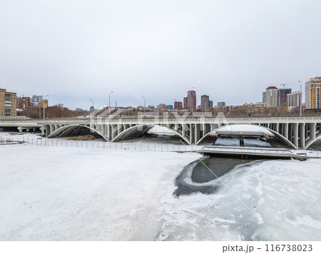 Makarovsky bridge in Yekaterinburg in winter day Makarovsky bridge in Yekaterinburg in winter day 116738023