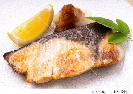 ぶりの塩焼き 116738462