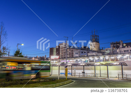 金町駅前の夕暮れ 116738701