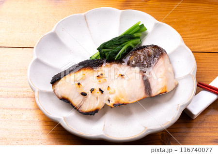 ぶりの塩こうじ焼き 116740077