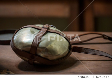 昔ながらの水筒 116740347