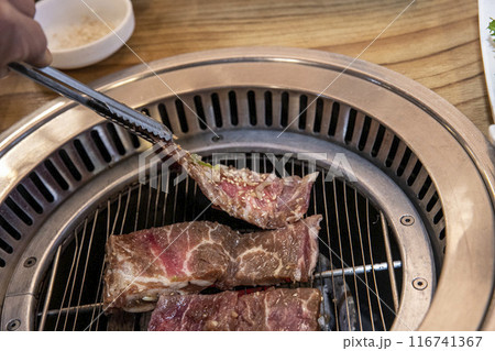 Korean bbq Marinated Grilled Beef Ribs 116741367