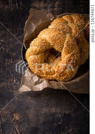 Traditional Turkish bagel simit with sesame 116744871