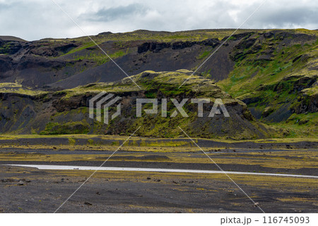 アイスランド短い夏の荒涼とした風景 アイスランド短い夏の荒涼とした風景 116745093
