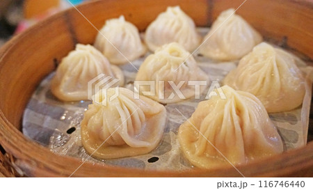 セイロ蒸しされた小籠包 116746440