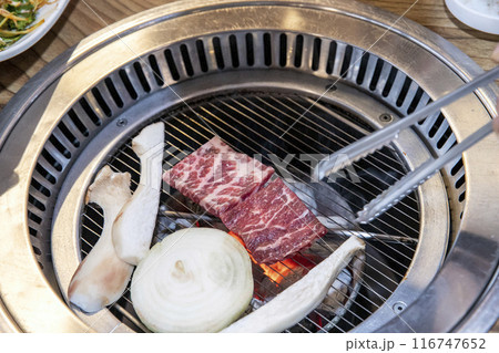 Korean bbq Grilled Beef Ribs 116747652