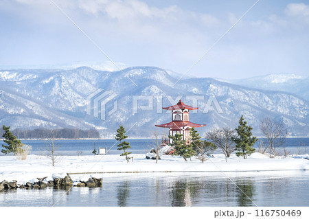 冬の浮見堂　洞爺湖　洞爺湖町 116750469