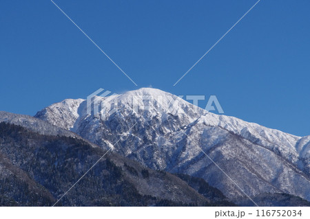 大野市から望む冬の荒島岳 大野市から望む冬の荒島岳 116752034