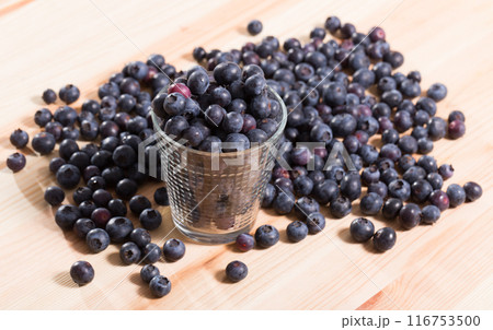 Heap of fresh blueberries 116753500
