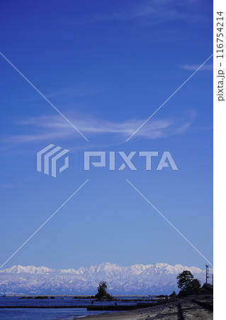 海岸から望む立山連峰2 海岸から望む立山連峰2 116754214