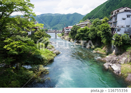 【郡上八幡・吉田川】新橋からの眺め 【郡上八幡・吉田川】新橋からの眺め 116755356