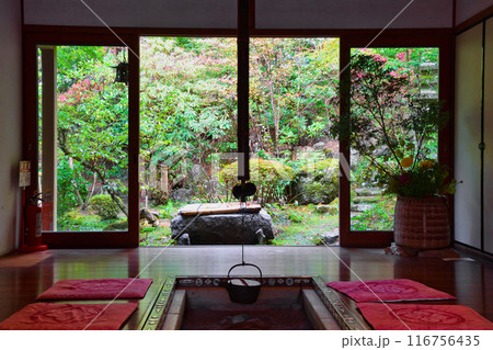 大原　宝泉院　囲炉裏の部屋と美しい庭園（京都市左京区） 116756435