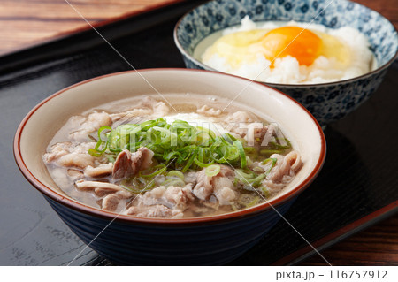 肉吸いと卵かけご飯 116757912
