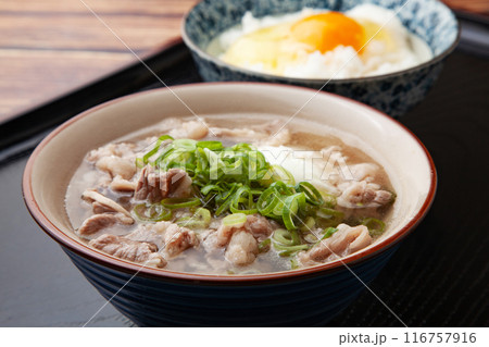 肉吸いと卵かけご飯 116757916