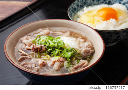 肉吸いと卵かけご飯 116757917