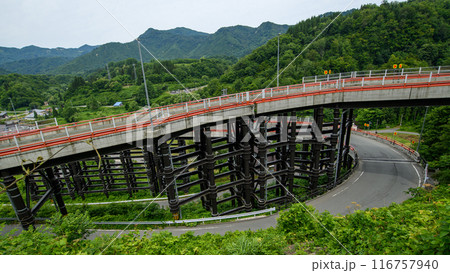 肘折温泉へ向かうループ橋 肘折希望大橋 山形県 肘折温泉へ向かうループ橋 肘折希望大橋 山形県 116757940