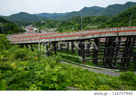 肘折温泉へ下るループ橋 肘折希望大橋 山形県 肘折温泉へ下るループ橋 肘折希望大橋 山形県 116757948