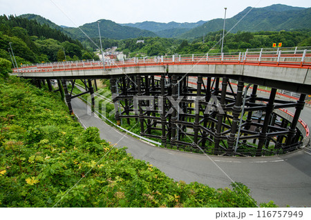 肘折温泉へ下るループ橋 肘折希望大橋 山形県 肘折温泉へ下るループ橋 肘折希望大橋 山形県 116757949