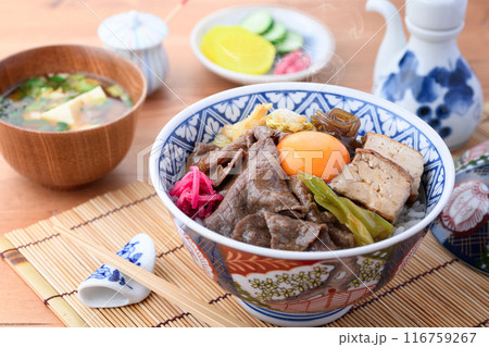 すき焼き丼 すき焼き丼 116759267