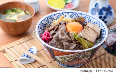 すき焼き丼 すき焼き丼 116759268