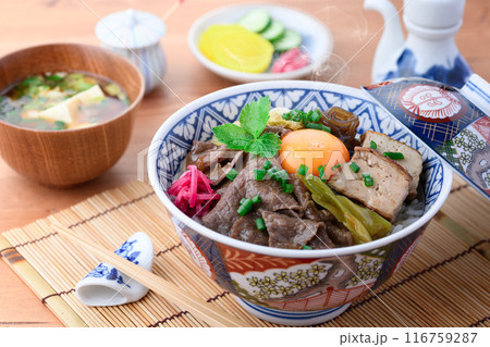 すき焼き丼 すき焼き丼 116759287