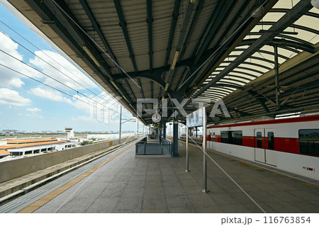 the station platform in Bangkok.. 116763854