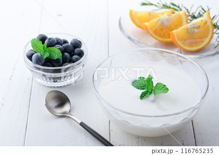 ヨーグルト 116765235