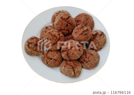 Sweet cakes in ceramic plate isolated on a white background. Chocolate romantic biscuit. Top view. 116766116