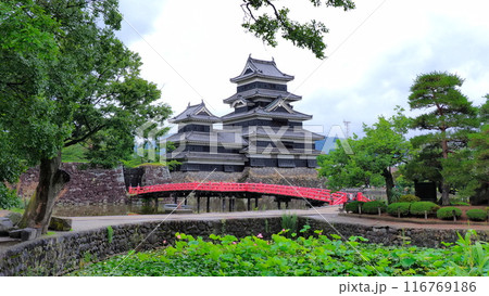 松本城天守閣（夏曇天）1 116769186