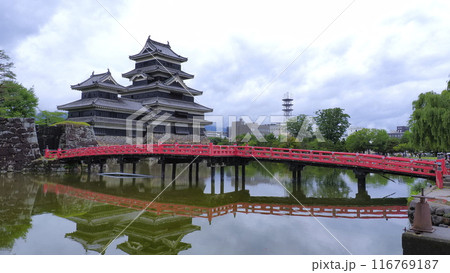 松本城天守閣（夏曇天）2 116769187