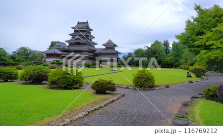 松本城天守閣(夏曇天)14 松本城天守閣(夏曇天)14 116769212