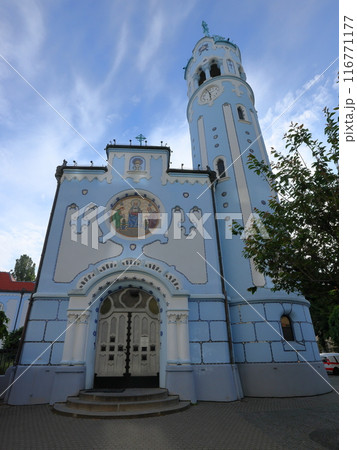 中央ヨーロッパのスロヴァキア　ブラチスラヴァの青の教会（ブルーチャーチ）と呼ばれる聖アルジュベタ教会 116771177