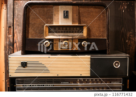 レトロなラジオ 無線