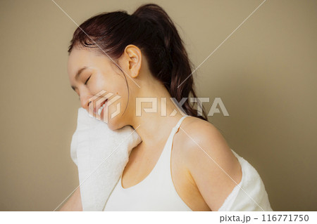 ホットヨガイメージ 116771750