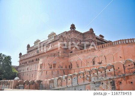 Junagarh Fort in Bikaner with havelis, windows and touristy red facades 116778453