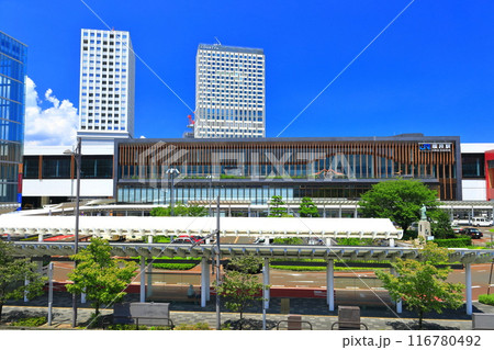 【福井県】快晴のJR福井駅 東口(北陸新幹線) 【福井県】快晴のJR福井駅 東口(北陸新幹線) 116780492