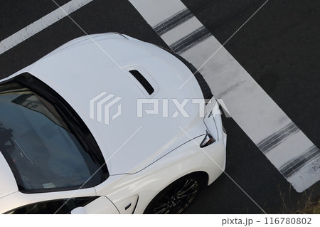 停止線と自動車 116780802