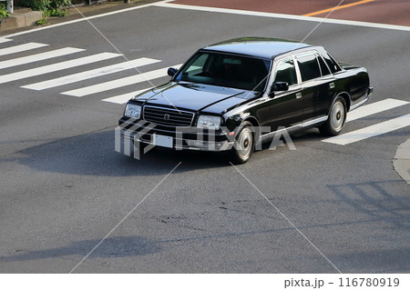 黒いセダン 116780919